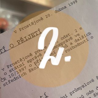 • s i g n á l • Někde hluboko ve svojí realitě víte, že existuje svět, kde je vše v pořádku. Kde se sny stávají realitou,...