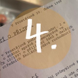 Ještě chvíli si tady s vámi budu povídat o tom, jak se za oponou mé pomyslné stagnace dějí velký věci. Na sílu to ale...