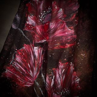 • s a t y j a k o o b r a z e k Vaše šaty mohou vyprávět? Kolik tanečků, randíček či oslav protančilo a stále visí ve...